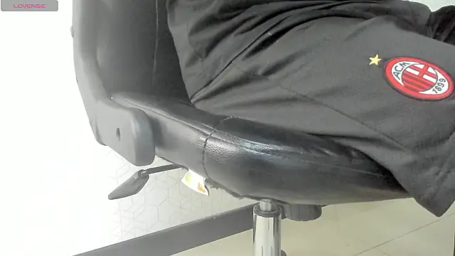 DANIDICK_VC live sex cam