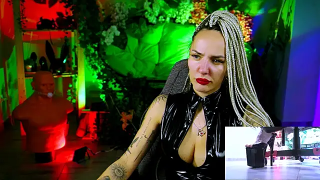 MonicaMaxwel's cam snapshot