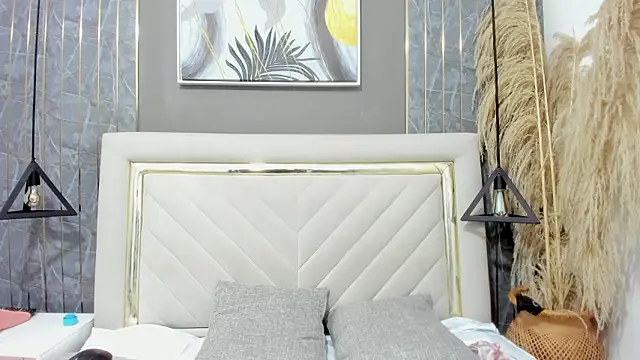 emma_evanss__'s cam snapshot