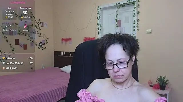 Ronda_Roni live sex cam