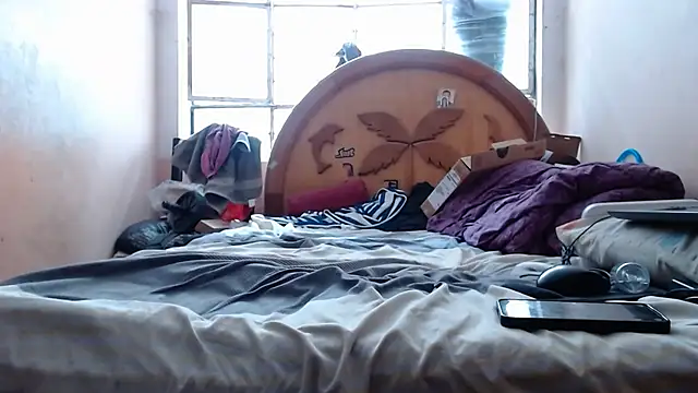 nakedlima live sex cam