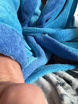 Netflixundcock's cam snapshot