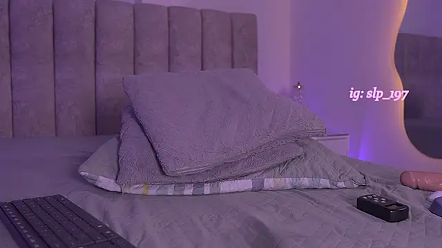 sara_lopee1 live sex cam