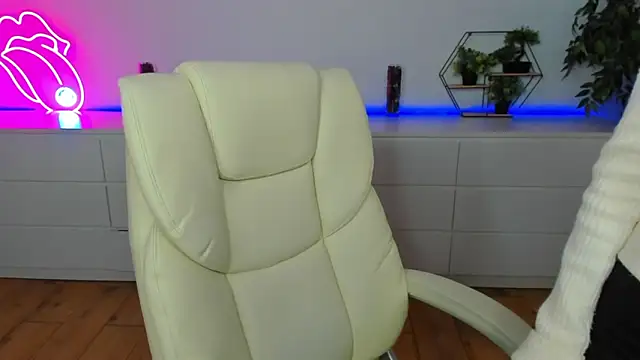 Alina_Blonde's cam snapshot