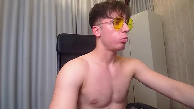 KellenWest live sex cam