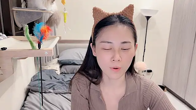 BabyOneDaily live sex cam