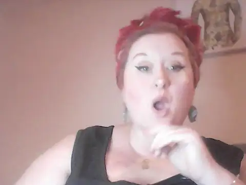 BustyRedxx live sex cam