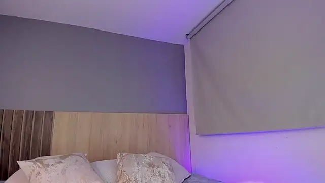 Atenea_Clerk live sex cam