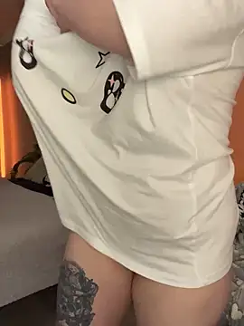 RedFoxQueen live sex cam