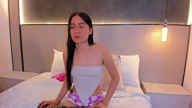 mia_slora's cam snapshot