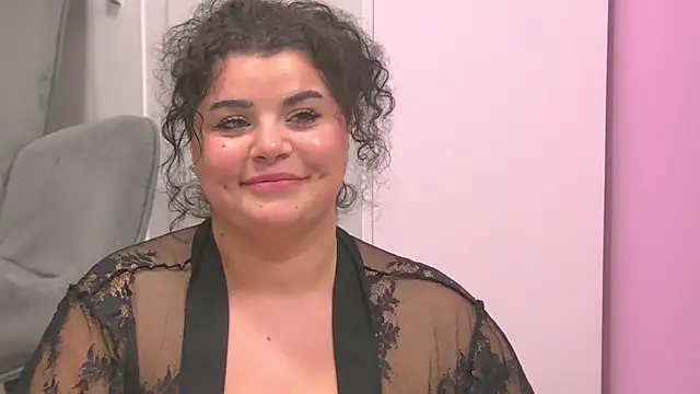 BustyMadison live sex cam