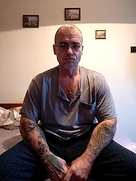 chcem1975 live sex cam