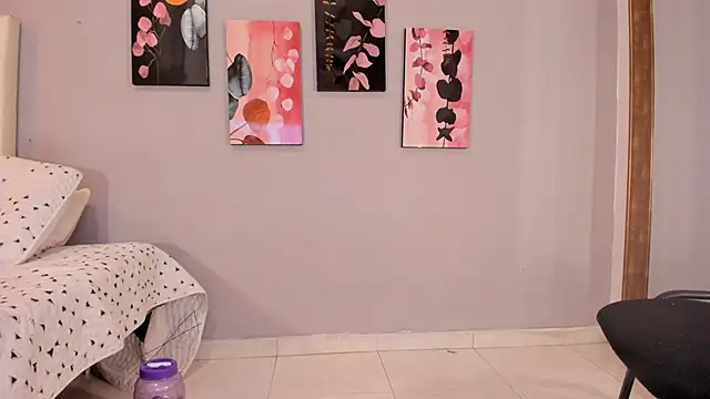 Maia_W10 live sex cam