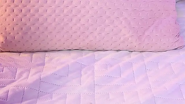 ambar_rosse25's cam snapshot