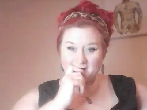 BustyRedxx's cam snapshot