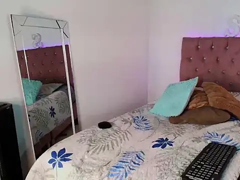 Tiffany_pussyhott's cam snapshot