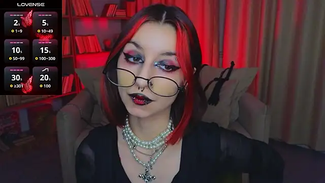 Mistress__Marcelline's cam snapshot