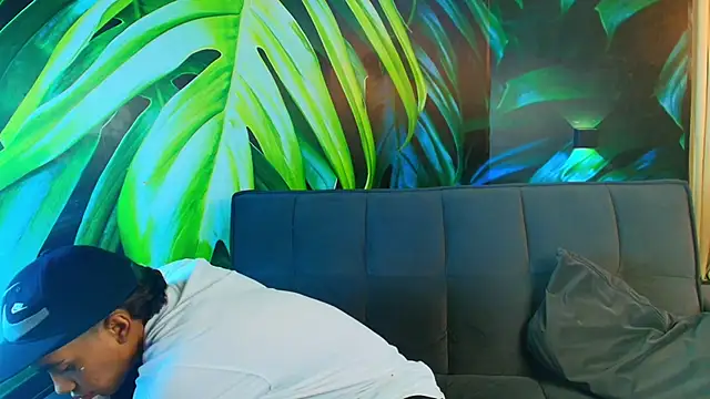 AlanCutee's cam snapshot