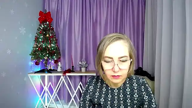 queen_a_n_i's cam snapshot