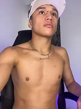 Dominik_Souza live sex cam