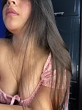 Rubbykira_ live sex cam