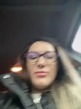 HotXMom_'s cam snapshot