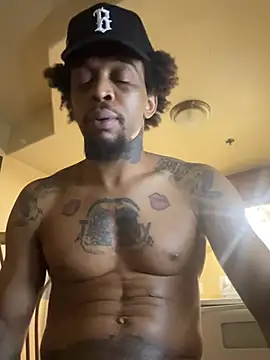 thefreakscomeoutatnight live sex cam