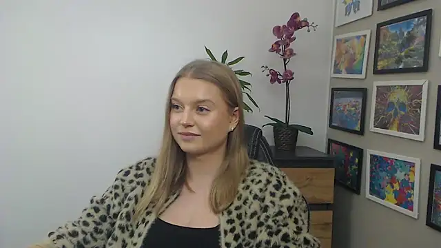 Mysteryerica's cam snapshot