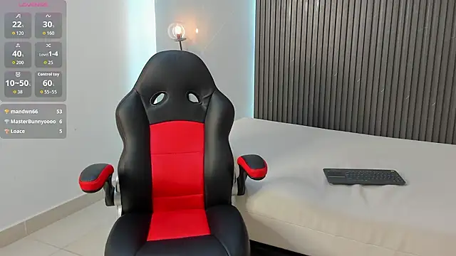 evony_becker_'s cam snapshot