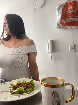 downsonMia's cam snapshot