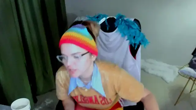 SaraGolben live sex cam