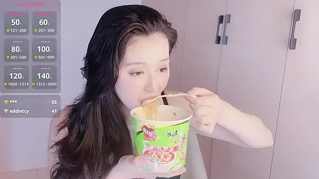 Kisswana live sex cam