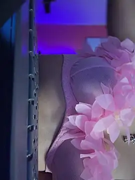 Sasha-18's cam snapshot