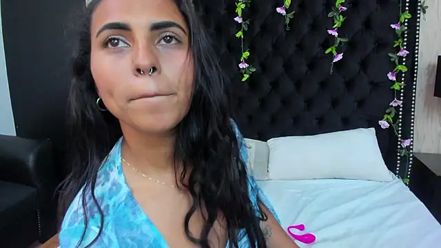 AuroraRousee's cam snapshot