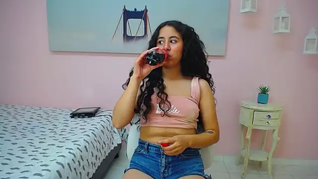 scarlett_clyde's cam snapshot