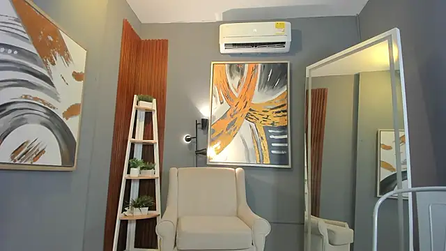 nina_swaan's cam snapshot