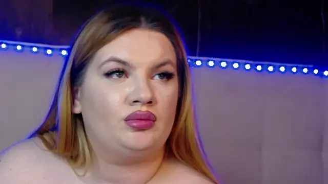 MelanieBrownn's cam snapshot