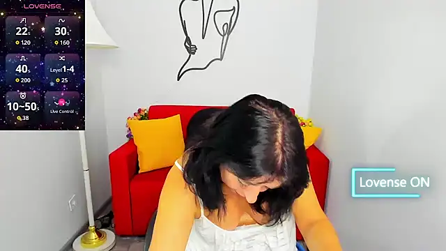 Julia_Dean's cam snapshot