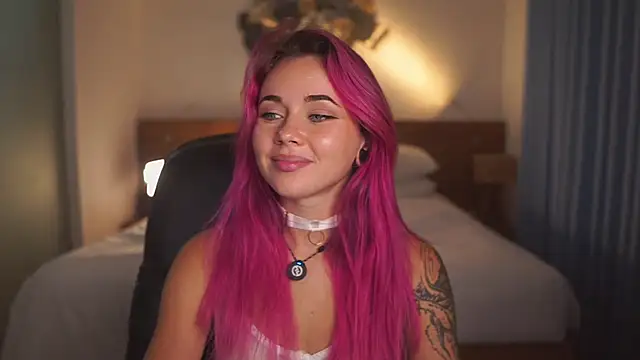 Sarah_Pink's cam snapshot