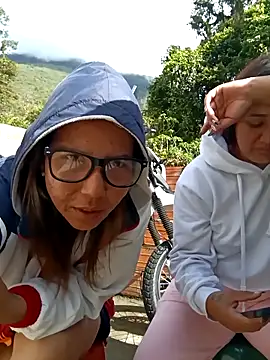 Abril-cloud2026's cam snapshot