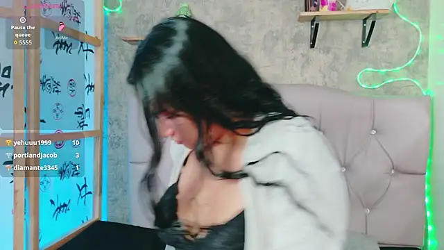 Megan_sophia2 live sex cam