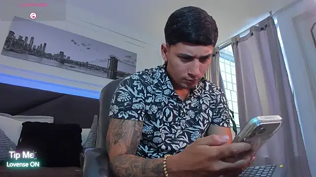 Damian23__ live sex cam