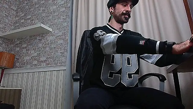 AxelColton live sex cam