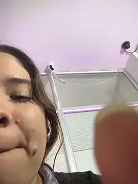 Nahomy_Benett live sex cam