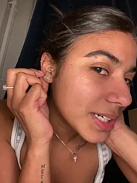 adorablepetite's cam snapshot