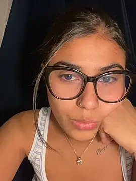 adorablepetite's cam snapshot