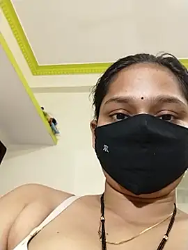 Priyanka_30 live sex cam