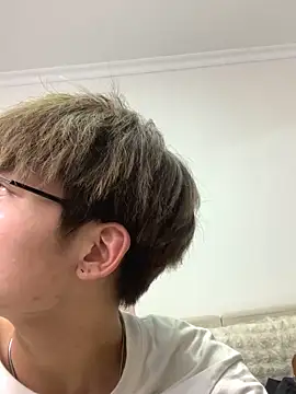 KK-cuteboy live sex cam