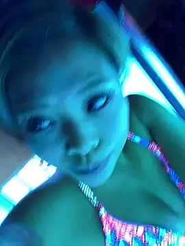 BADBITCHISAKI live sex cam