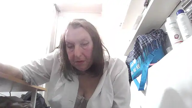 AnnaLive570's cam snapshot